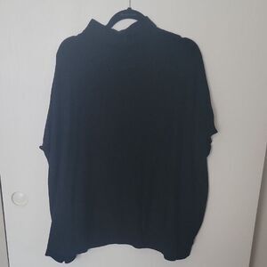 Alya Sweater Poncho W/ Front Pockets